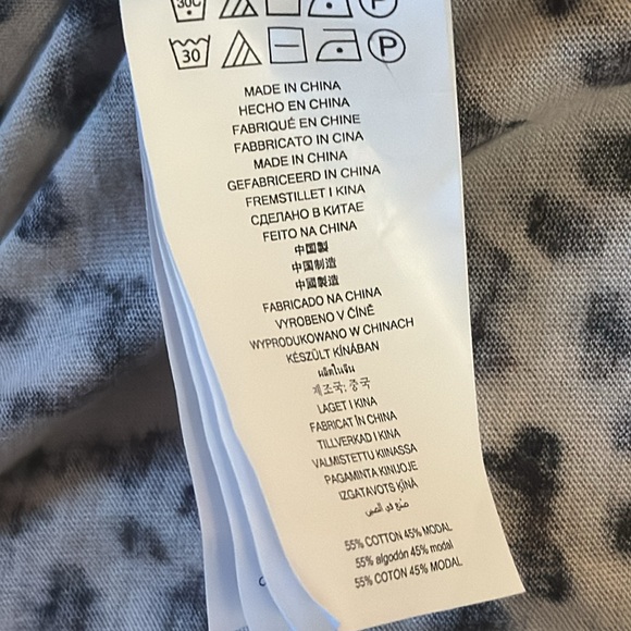 Michael Kors / Leopard Print Top - Picture 7 of 7